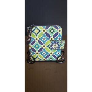 Vera Bradley Bifold Wallet Zip Coin Daisy Daisy Retired